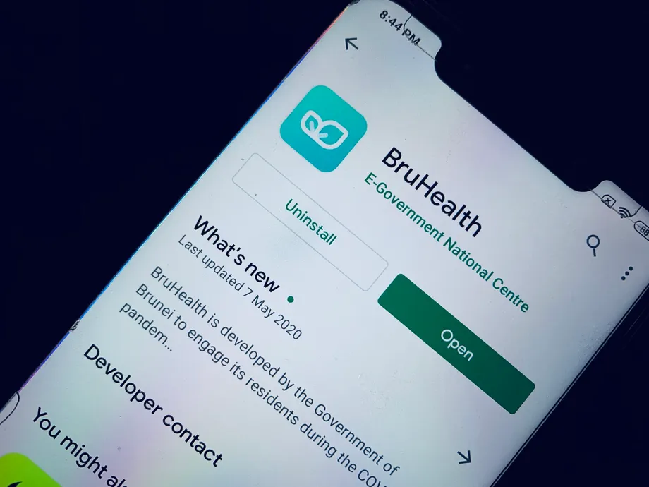 UBD கண்காட்சியில் உலகின் முதல் AI சுகாதாரப் பரிசோதனையையும் புதுமைகளையும் காட்சிப்படுத்திய புருனே