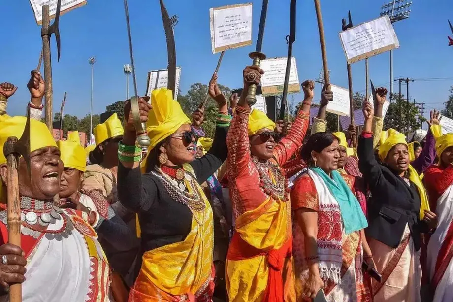 இந்தியாவின் பழங்குடி மொழிகளை மீட்டெடுக்க ஆதி வாணி செயற்கை நுண்ணறிவைப் பயன்படுத்துவது எப்படி