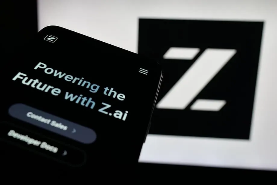 குறியீட்டு கருவிகள் உலகளாவிய அளவில் பரவும் நிலையில், Zhipu AI-யின் வெளிநாட்டு கட்டணப் பயனர்கள் பத்து மடங்கு உயர்வுக்கு GLM 4.6 வழிவகுக்கிறது
